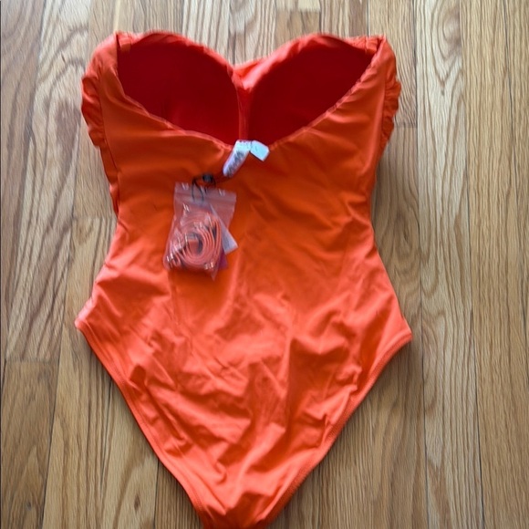 Cosabella M curvy orange one piece removable straps NWT Swimsuit hygienic Liner - Picture 5 of 7